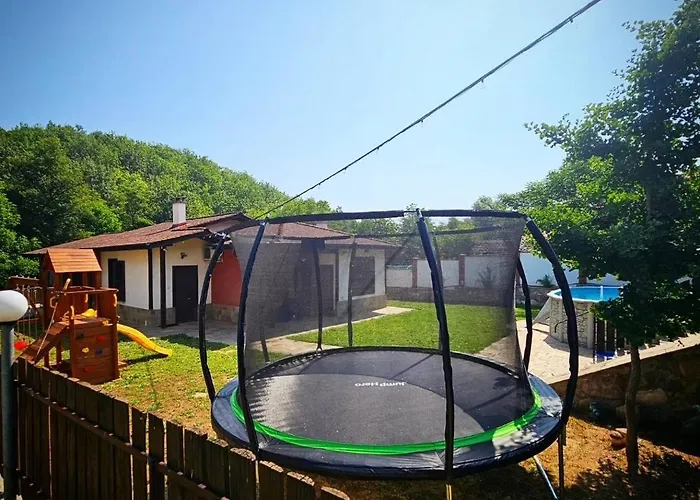 Villa чифлици